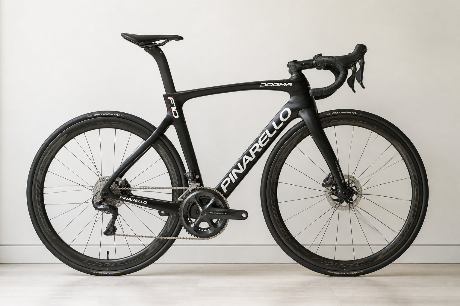 Pourquoi le vélo Pinarello reste la référence absolue des pros