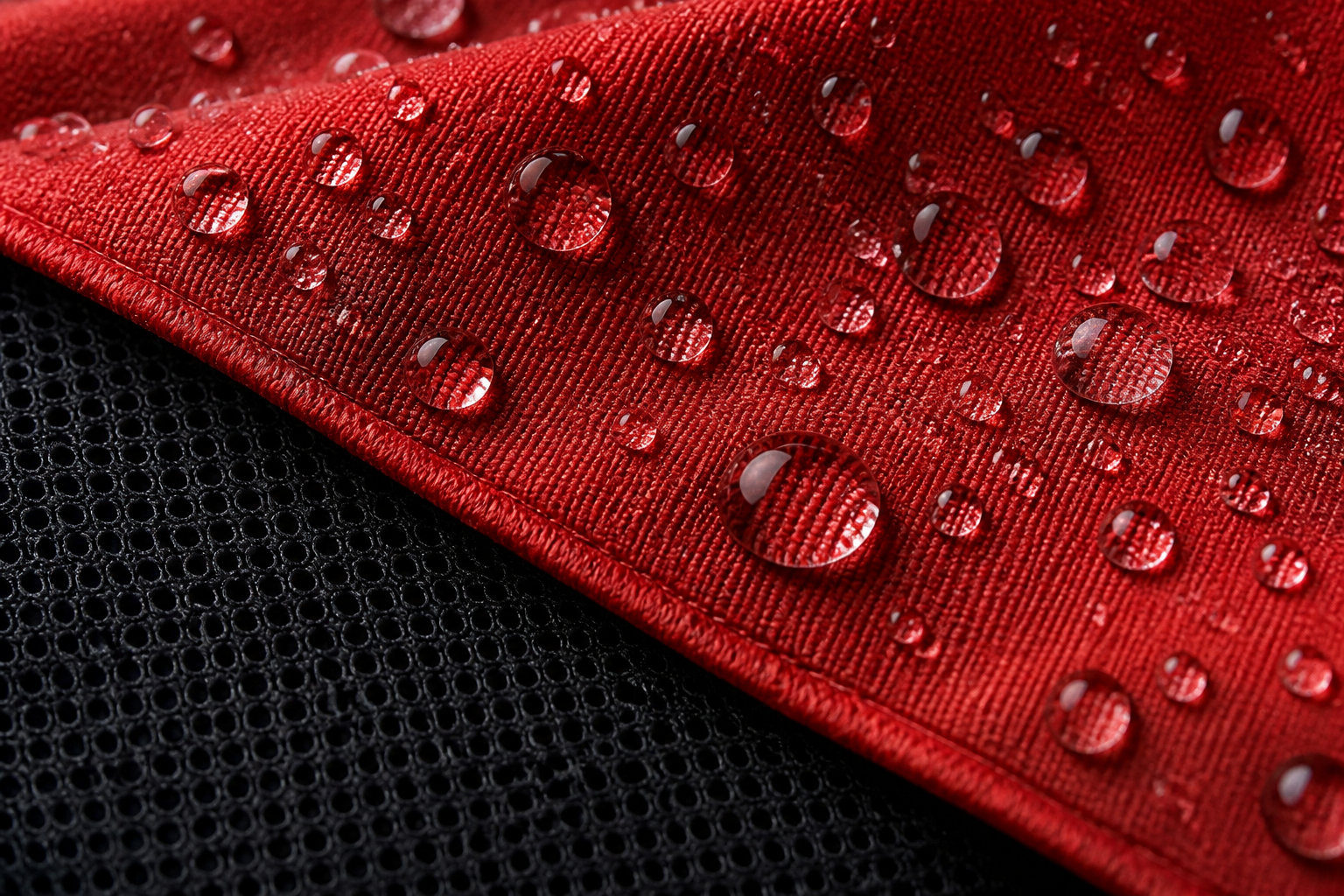 3 technologies textiles pour affronter les intempéries